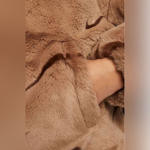 Nike Sportswear Plush Printed Faux Fur Jacket in Dk Driftwood Cacao Purple - Picture 10 of 11